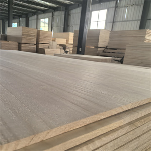 Tabla Sólida de Madera de <span class=keywords><strong>Paulownia</strong></span>, Compre a Bajo Precio, Madera de <span class=keywords><strong>Paulownia</strong></span> Blanqueada/Carbonizada - Product Image 5