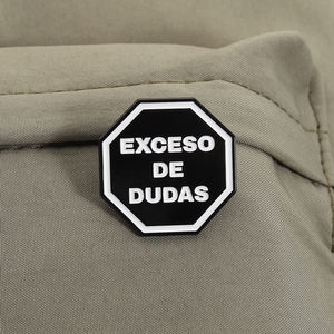 İspanyolca Sözü Mineli Rozetler Düşük Seviye Dayanıklılık Yüksek Seviye Çılgınlık Broş Yaka Rozeti Takı Hediye Toptan Satış - Product Image 3