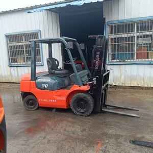 Origin Japanese Mini 3 Ton Internal Combustion <b>Forklift</b> Used Toyota <b>Forklift</b> Diesel 4500KG Weight Tested Certified 0-2000 Hours - Product Image 4
