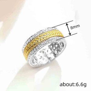 Anello Minimalista Bicolore per Donne, Gioiello da Dito Elegante e alla Moda - Product Image 4
