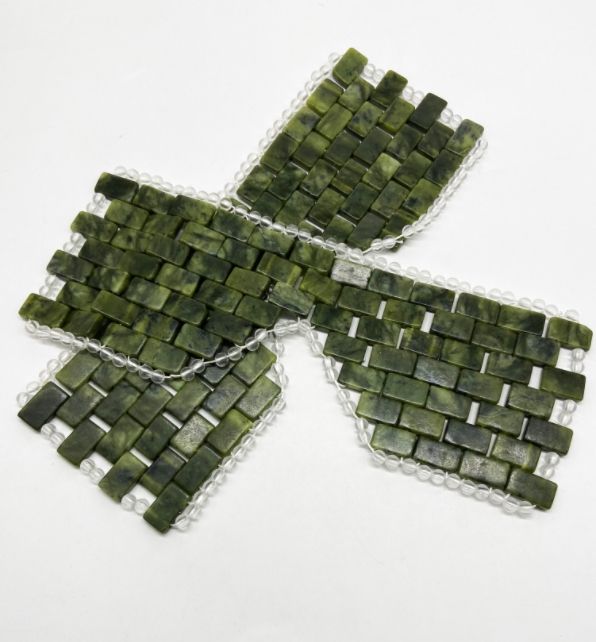 สีเขียวเข้ม