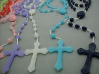 Kalung Salib Warna Campuran Bercahaya Grosir Kalung Rosario Bercahaya Plastik Sepuluh Warna