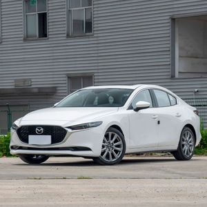 Auto Compacto 2025 <span class=keywords><strong>Mazda</strong></span> <span class=keywords><strong>3</strong></span> Axela 1.5L, Cuatro Puertas, Cinco Asientos, Sedán, Transmisión Manual de 6 Velocidades, Gasolina, Autos Usados - Product Image 4