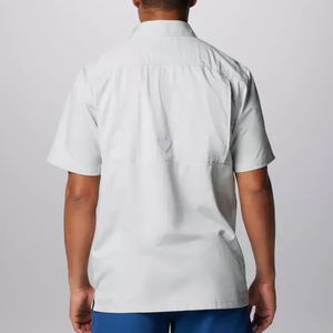 Chemise de pêche haut de gamme Sun Brandsun pour le travail, à capuche ventilée, en micro-polyester, motif camouflage canard, boutonnée. - Product Image 2