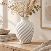 Vase à fleurs en céramique moderne Jossin avec texture spirale, blanc cassé, style imprimé en 3D pour la décoration intérieure nordique, décoration de salon