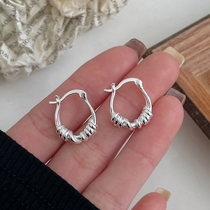Boucles d'oreilles créoles en argent sterling S925, design géométrique circulaire, argent 925, à porter au quotidien - Product Image 1