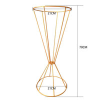 Wedding Props Iron Art Floral Ware Creative Ornaments Decorations Geometric Tables Road Guidance Metal Flower Holder Stand