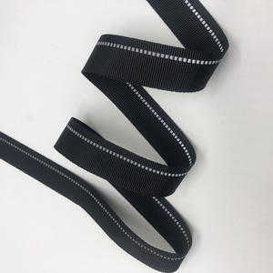 Noir Doux Haute Visible <span class=keywords><strong>2</strong></span>.2CM Double Face Réfléchissant Fournitures Pour Animaux De Compagnie Ruban En Nylon Enveloppé De Bord Sangle Bande De Bordure Bande Sangle - Product Image 2