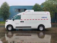 Mobil Pendingin Listrik SAIC Energi Baru Euro 6 Transmisi Manual Mesin Diesel Jarak Tempuh Baterai 300KM Kapasitas 5m 51kWh 30mnt