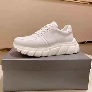 Baskets rétro de luxe à lacets, tige en cuir véritable, semelle intermédiaire et extérieure respirantes, légères, amortissantes et anti-odeur - Product Image 1