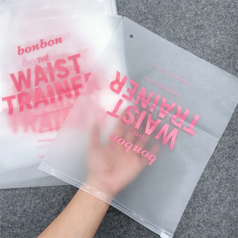 Günstige individuell bedruckte Reiß verschluss Kleidungs stück Hemd Verpackung matti erte transparente Folie Reiß verschluss Plastiktüten mit eigenem Logo