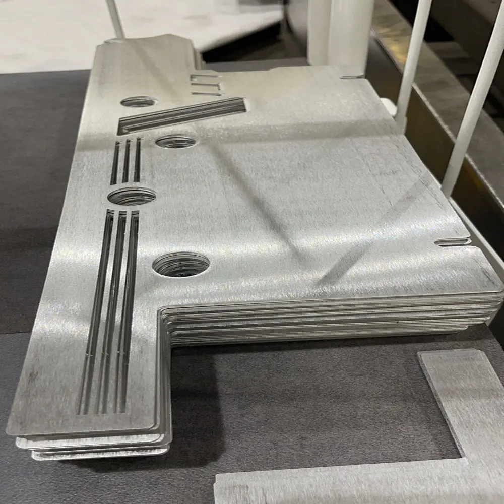Fabricación de metal para soldadura Caja de chapa Aluminio Acero inoxidable Corte láser Metal Fab Aluminio Fabricante