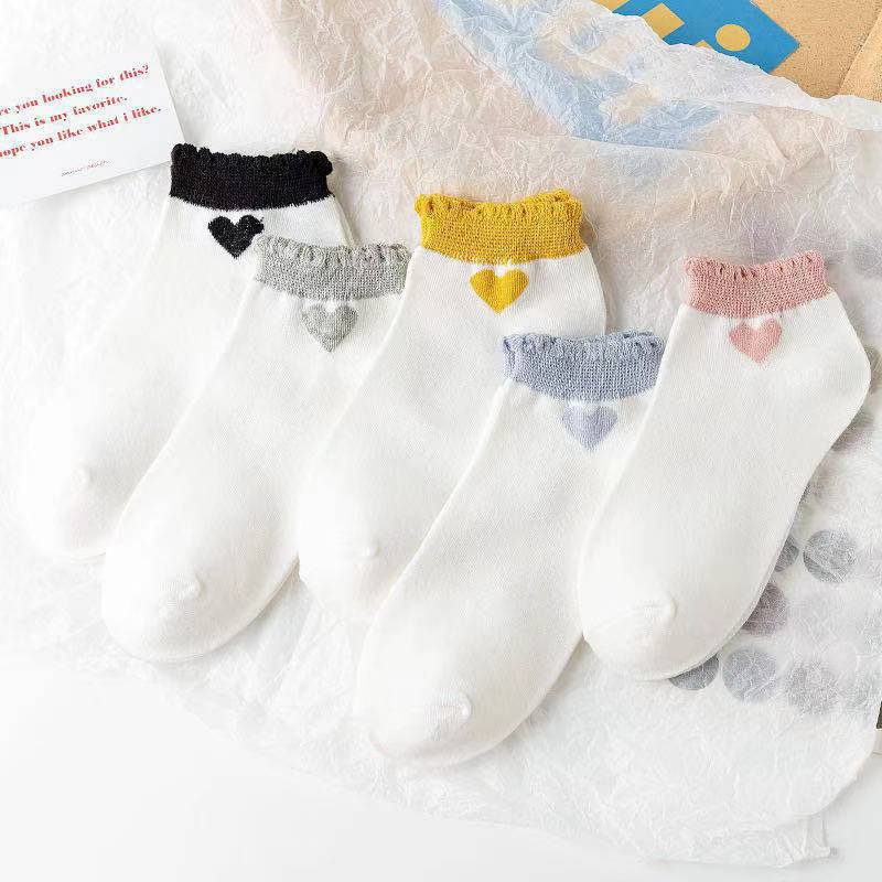 Women's ankle socks with bubble-shaped heart-shaped openings