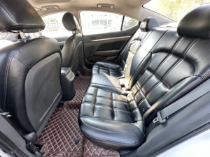 Best-seller per <span class=keywords><strong>Hyundai</strong></span> Elantra 5 posti <span class=keywords><strong>auto</strong></span> a benzina con fotocamera posteriore e tetto apribile elettrico che conduce <span class=keywords><strong>auto</strong></span> usate dalla cina - Product Image 5