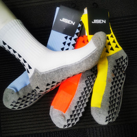 Haute Qualité Lettre Conception Sport Spandex Nylon CottonCustom Rembourré Terry Athlètes Hommes Football Anti Slip Grip Chaussettes De Football