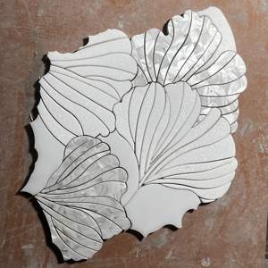 Mosaïque en <span class=keywords><strong>marbre</strong></span> blanc de Carrare et <span class=keywords><strong>marbre</strong></span> noir découpée au jet d'eau avec revêtement auto-adhésif résistant à l'eau - Product Image 1