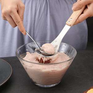 เครื่องทำลูกชิ้นสแตนเลสเกรดอาหาร 304 พร้อมด้ามจับไม้ อุปกรณ์ครัวสำหรับทำลูกชิ้นปลาและกุ้งเผาแบบโฮมเมด - Product Image 2