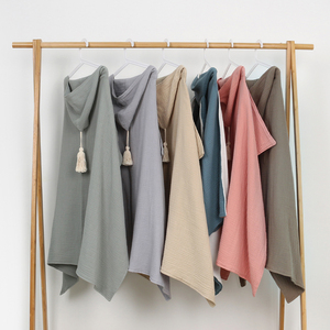 Gland <span class=keywords><strong>bio</strong></span> <span class=keywords><strong>coton</strong></span> tissu crêpe enfants à capuche serviette mousseline infantile couverture serviette <span class=keywords><strong>de</strong></span> <span class=keywords><strong>bain</strong></span> bébé <span class=keywords><strong>Cape</strong></span>, bébé peignoir - Product Image 4