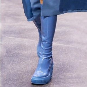 Botas de tacón de cuña para mujer, hasta la rodilla, con punta redonda, plataforma gruesa, de moda para fiesta, con cremallera lateral, de charol elástico, botines largos - Product Image 4