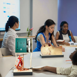 Système de formation complet aux compétences d'urgence pour nouveau-nés hautement intelligent <span class=keywords><strong>et</strong></span> <span class=keywords><strong>numérique</strong></span> (ACLS Advanced Life Support, contrôle informatique) - Product Image 3