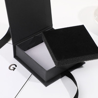 Vente en gros de boîtes cadeaux de bijoux en papier avec logo personnalisé de luxe boîte d'emballage de bijoux avec bague, boucles d'oreilles, collier, bracelet et ruban