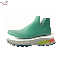 Mustang Arbre à chaussures réglable personnalisable en plastique Classic Casual & Sports Run Shoe Last Direct Factory Sales Wholesale