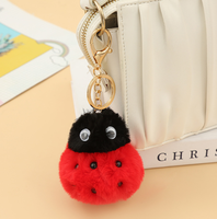 Porte-clés en peluche adorable en forme de coccinelle, pendentif amusant pour sac à dos, porte-clés personnalisé en forme d'animal
