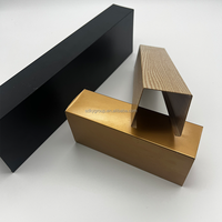 Tube carré en aluminium en forme de U sur mesure, revêtu par poudrage, panneau cannelé pour plafond, façade, cloison, décoration