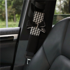 Protège-épaule pour ceinture de sécurité de voiture, motif pied-de-poule, noir et blanc, housse de sangle de sécurité, accessoire d'intérieur de voiture - Product Image 2