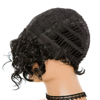 Perruques synthétiques bouclées noires à coupe courte Pixie, résistantes à la chaleur, en fibre synthétique, avec bonnet en maille rose, prix d'usine LIWANGLONG HAIR