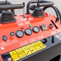 Mini-chargeuse compacte sur chenilles prête à être expédiée aux États-Unis, 890 kg, godet de 0,15 m³, flèche de levage verticale, pour le chargement sur remorque et les travaux en cour.