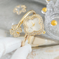 Jam Tangan Wanita Gelang Emas Kecil Mewah Jam Tangan Bunga Semanggi Wanita Jam Tangan Kuarsa Kasual Jam Wanita