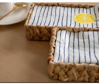Panier de rangement rectangulaire en herbe de gourde de couleur naturelle pour les collations de la table basse du salon et le stockage des mouchoirs