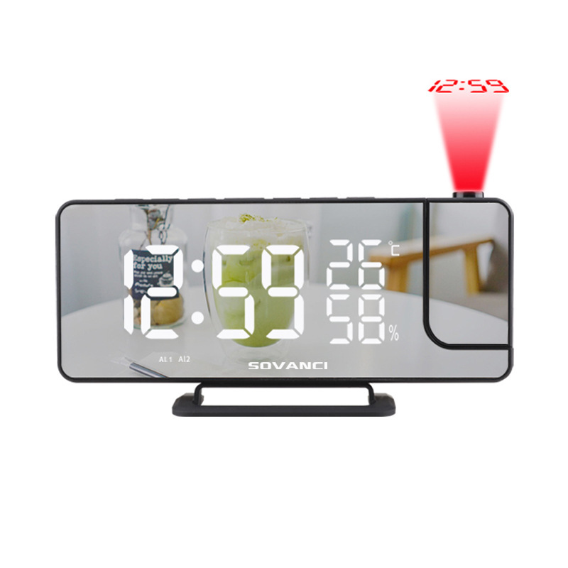 Spring 2022 Trends Automatic Brightness Feeling Square Alarm Digital Clock With Charging Office Table Clock