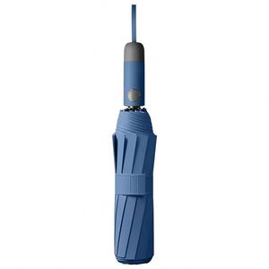 Parapluie promotionnel OEM entièrement automatique, pliable en trois sections, noir, protection UV, toutes saisons, 10 baleines, UPF 50+, 23 pouces - Product Image 4