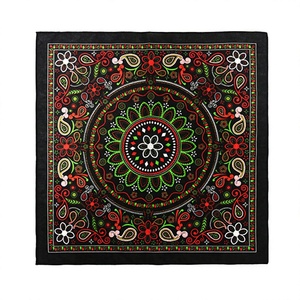 Bandana carré en coton 90 GSM à imprimé dessin animé, séchage rapide, style urbain, 55x55cm – Vente directe usine - Product Image 4