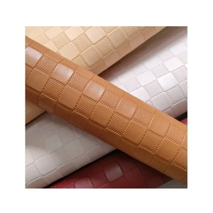 厚さ1.4mm チェッカーエンボス加工 合皮レザー | バッグ製作向け合成皮革 - Product Image 2