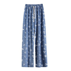 <span class=keywords><strong>Pantaloni</strong></span> lunghi <span class=keywords><strong>estivi</strong></span> <span class=keywords><strong>in</strong></span> seta di ghiaccio <span class=keywords><strong>pantaloni</strong></span> <span class=keywords><strong>in</strong></span> Denim da <span class=keywords><strong>donna</strong></span> <span class=keywords><strong>pantaloni</strong></span> verticali Casual alla moda <span class=keywords><strong>con</strong></span> stampa <span class=keywords><strong>pantaloni</strong></span> larghi larghi a <span class=keywords><strong>vita</strong></span> alta - Product Image 2