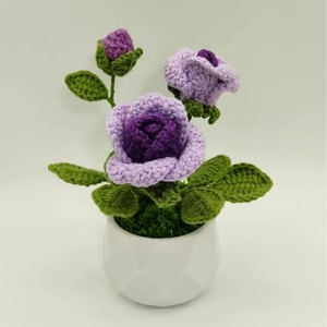 Flores de ganchillo de Feliz Día de la madre hechas a mano al por mayor, flores de rosas de 3 cabezas en maceta para regalos de escritorio de oficina en casa - Product Image 6