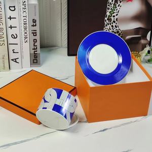 Vente flash - Ensemble de 4 assiettes en porcelaine fine de luxe nordique bleu pour les restaurants, comprend des plats et des assiettes avec des boîtes cadeaux - Product Image 4