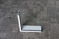Cloison de bureau modulaire en verre avec cadre en aluminium pliable moderne, avec panneaux réglables pour la division des pièces