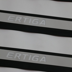 Protector de Umbral de Puerta de Coche 5D de Alta Calidad con LED para SUZUKI Ertiga 2018 en Adelante, Venta al Por Mayor de Fábrica KQD - Product Image 4