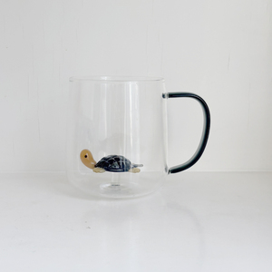 Tazza da <span class=keywords><strong>Caffè</strong></span> in Vetro Borosilicato Resistente al Calore con Granchio 3D all'Interno, Manico Colorato, Design Carino Ispirato alle Creature Marine - Product Image 5