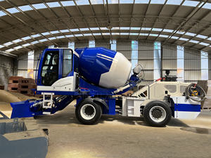 Camion malaxeur à chargement automatique Auto-alimentation 3.5 mètre cube Machine bétonnière à vendre - Product Image 5