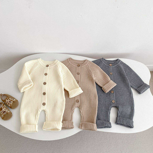 Combinaison pour bébé en tricot de style minimaliste, couleur unie, mignonne, vêtements de boutique pour nouveau-nés de 6 à 9 mois, approvisionnement ODM - Product Image 1