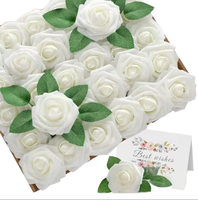 Offres Spéciales : Arrangements de Décorations Blanches pour la Saint-Valentin, Fleurs Artificielles pour Tables de Fête, 25 Roses Artificielles en Mousse PE Faites à la Main