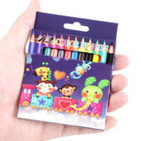 Lot de 12 mini-crayons de couleur courts dans une boîte à motifs de dessins animés - Kit de dessin pour enfants, fournitures artistiques sûres pour les enfants et les débutants, vente en gros