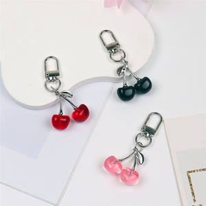 Porte-clés cerise rouge tendance à prix abordable, breloque <span class=keywords><strong>de</strong></span> sac, pendentif, accessoire <span class=keywords><strong>de</strong></span> bijouterie pour <span class=keywords><strong>femme</strong></span>, porte-clés cerise pour sac <span class=keywords><strong>de</strong></span> voiture, idéal pour les cadeaux d'anniversaire - Product Image 1