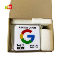 Étiquette d'autocollant époxy NFC étanche personnalisée Carte de menu de table RFID Code QR modifiable Carte époxy 13.56 MHz NFC Google Review