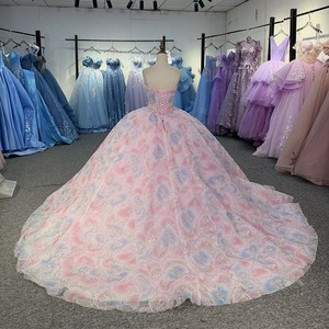 ชุดราตรีงาน Quinceanera รุ่น Dy6993 สีชมพูลายดอกไม้ แบบเกาะอก คอรูปหัวใจ ประดับกลิตเตอร์ กระโปรงบานระบายชายระบาย  พร้อมชายกระโปรงสั้นแบบ Train ยี่ห้อ Jancember - Product Image 5